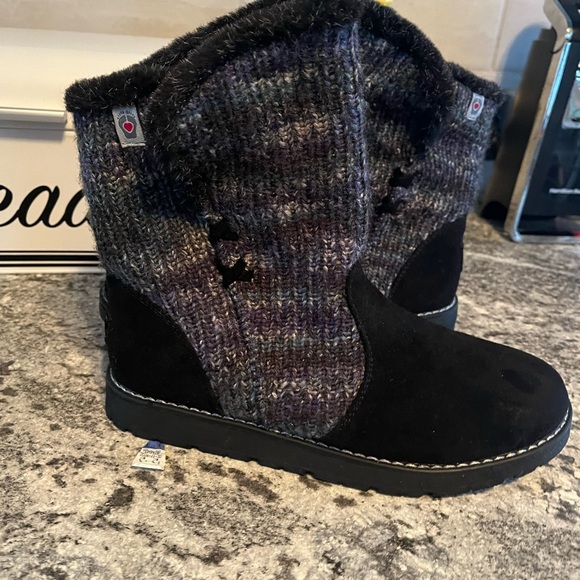 BOBS from Skechers Womens YQSX Suede Black/Multi Women's Size 7.0 - Picture 1 of 5